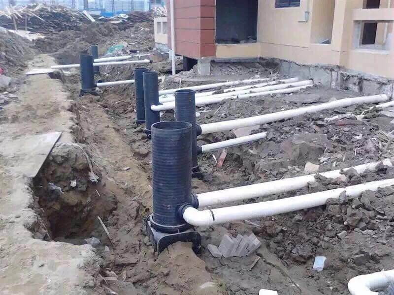 小區(qū)檢查井污水管網(wǎng)施工現(xiàn)場